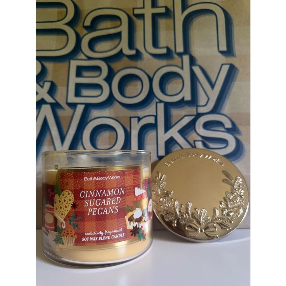 Bath & Body Works Cinnamon Sugared Pecans Candle 14.5oz Warm Sweet Wax Melt Use